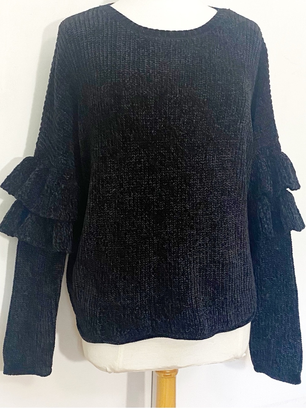 MOSSIMO Black Ribbed Chenille Ruffled Sleeve Slouchy Women's Sweater XXL